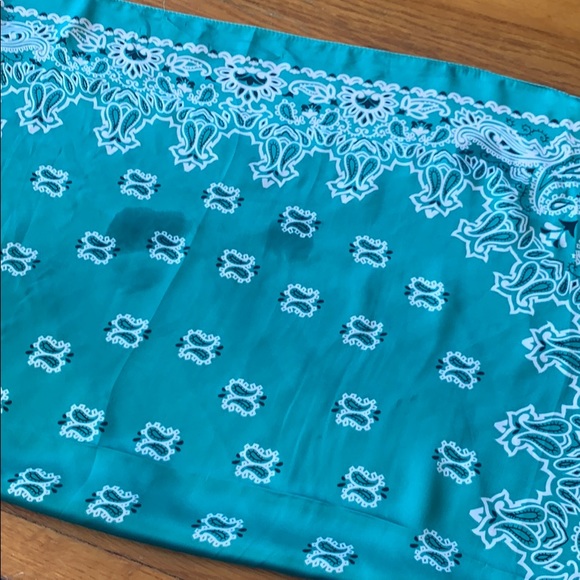 2/$10 Green scarf - Picture 2 of 3